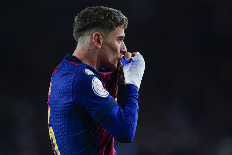 加维国家德比替补出场,至此他已为巴萨出场150次 加维国家德比替补出场,至此他已为巴萨出场150次