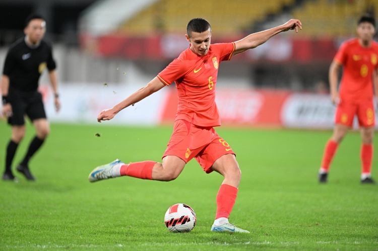 体坛周报：葡甲劲旅波尔蒂芒人今夏转会窗酝酿求购依木兰