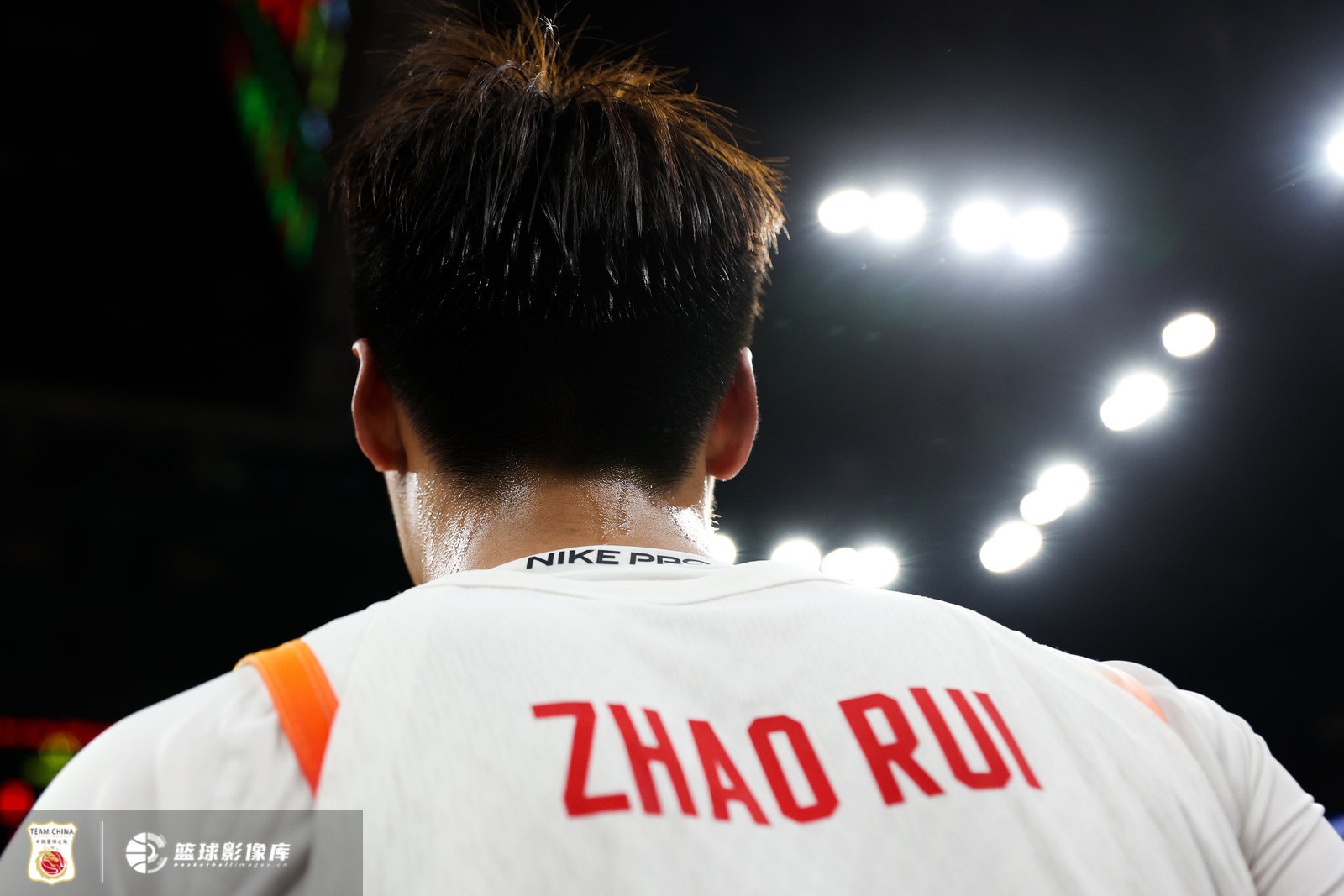 可圈可点!赵睿半场6中3&三分3中2 拿下8分2篮板4助攻 可圈可点!赵睿半场6中3&三分3中2 拿下8分2篮板4助攻