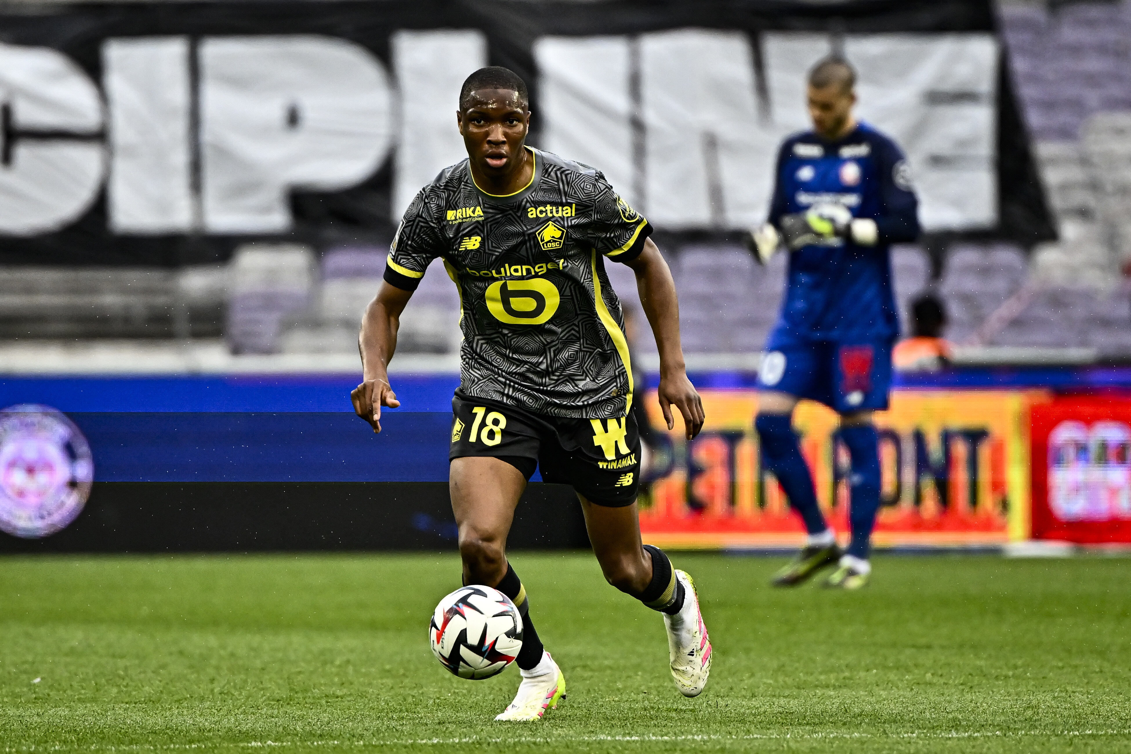 记者：伯恩茅斯引进里尔中卫迪亚克特达协议，预计转会费4000万欧