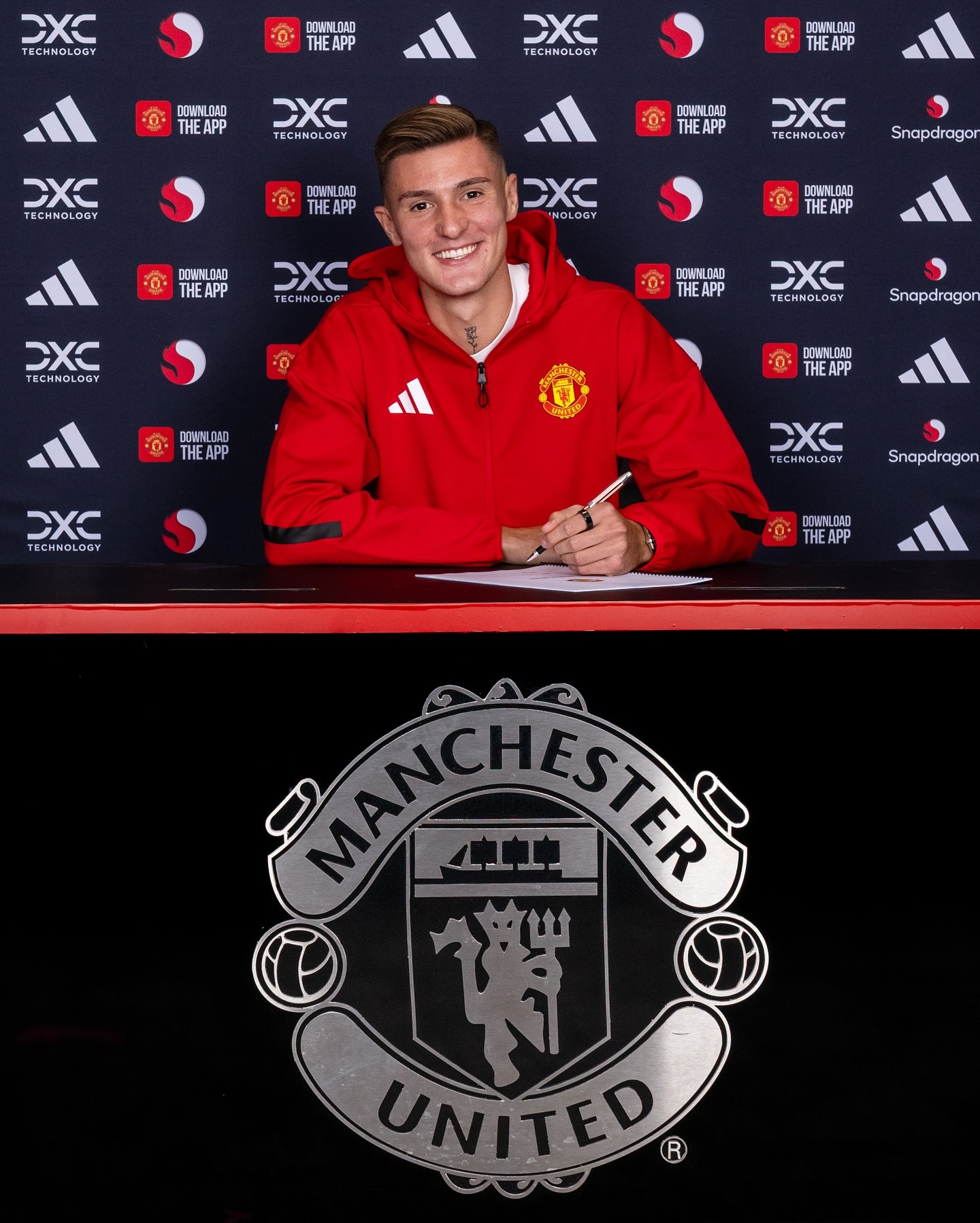 斯科尔斯&费迪南德谈塞斯科:生姜头认为不合适 费迪南德则很期待 斯科尔斯&费迪南德谈塞斯科:生姜头认为不合适 费迪南德则很期待